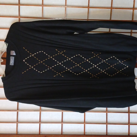 Men's Sweater - Picture 2 of 5